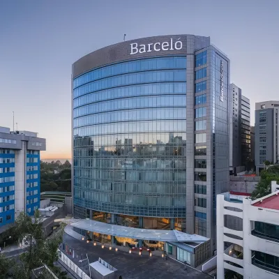 Barceló México Santa Fe モンテレイ工科大学周辺のホテル