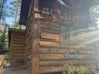 Charming cabin with WiFi in Silver Gate/Cooke City
