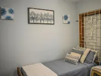 Tropical Treasure: 4 BR Oasis in the Hills of JA マンデビルのホテル