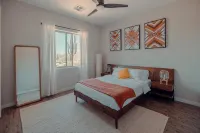 30 ft Saguaro Retreat -Unique Stargazing+ Desert Mountain Views - Villas