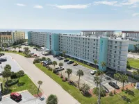 Gulf View Island Studio w/ Restaurant Nearby - Kitchens
