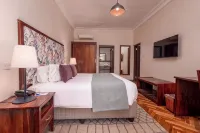 Bronte Hotel - balcony