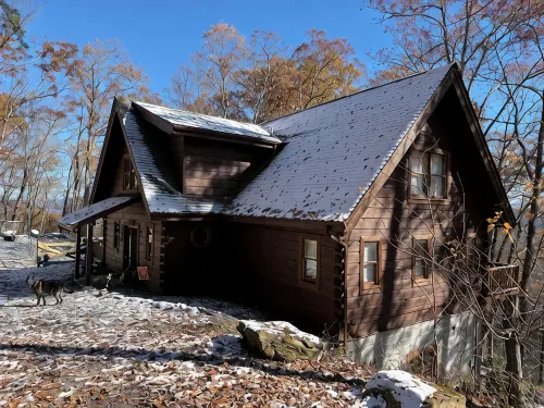 Luxury Log Cabin adjoins GSMNP . Magnificent Views , Nature Lovers Paradise ! - Hytter