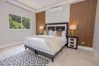 Guanaco  HouSe  – AC, Hot Water, Wi-Fi, Daily Cleaning Perfect for Your Family - Homestays