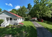 Cabin Between the Meadows - 2 BR, Country Home, Mountain Views, Dog-friendly!