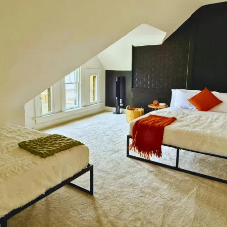 King Bed - Short North - Convention - Parking Free