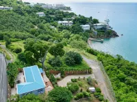 Klarissa’s by The Sea by Villa Sunbeam. Hotels in Southside