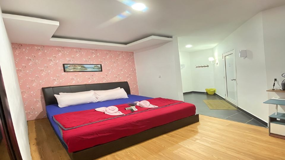 Pine Boutique Hotel