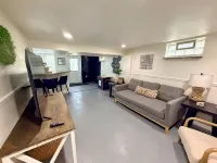 Cozy 5BR & 2 Bath-CLE, BW, IX Center-walkout basement - firepit - dog friendly! Hotels in Berea