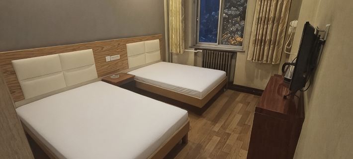 Fuhongyuan Guesthouse (Bell Tower) 룽시 호텔