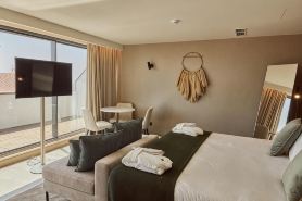 Omid Saldanha Hotel