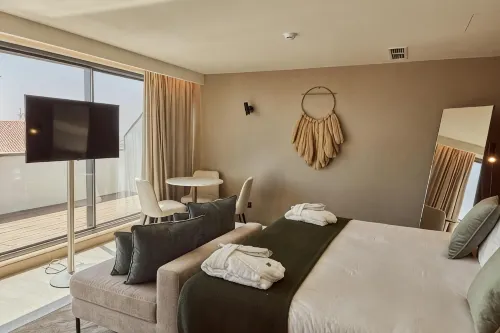 Omid Saldanha Hotel