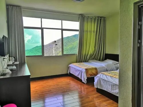 Yinjiang Xiang Guifan Hotel - parking