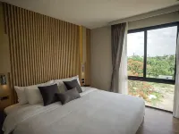 Brique Suite Hotels near Khum Khantoke