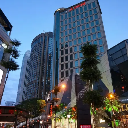 JW Marriott Hotel Kuala Lumpur Отели рядом с достопримечательностью «Торговый центр Starhill Gallery»