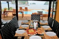 Tha Lane Bay Villas