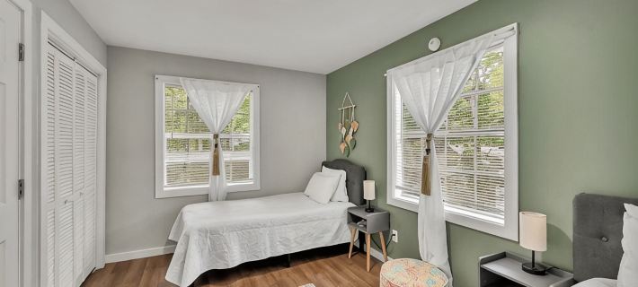 Kids Essentials, Packnplay, Near UNC, walk to Golf Essentials,Crib Hotels in Chatham County
