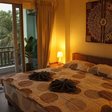 Beautiful 1-BD SeaView Condo - fully furnished with large bedroom & 2 bathrooms