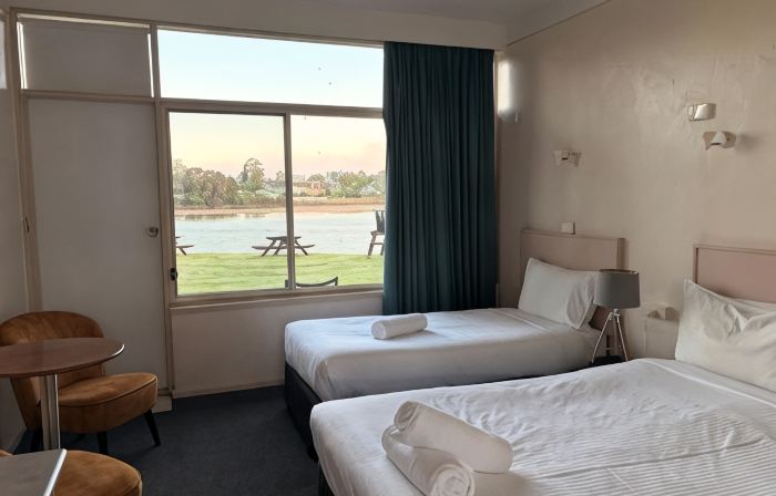 Moruya Waterfront Hotel Motel