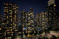 Skyline Stays | Luxury 2B2B High-Rise Suite Hotel a 