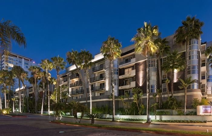 Peaceful 1-Bedroom Oasis by the Ocean · Free Parking · Pool · Gym · Hot Tub