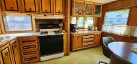 The Way Back - Groovy 1970s Time Capsule – Retro Vibes, Modern Comfort!