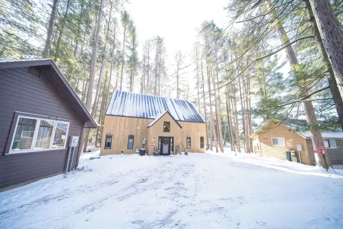 3 BR l Lakefront Cabin l Skiing I Snowmobiling - Boutique