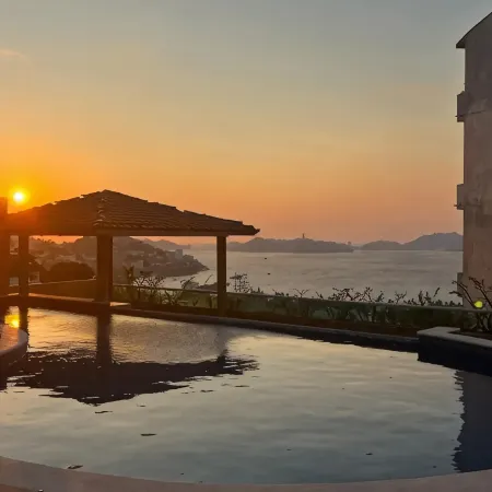Acapulco Retreat for Big Families, Friends & Lifelong Memories