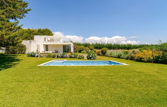 Gião house with private pool and large garden. We accept pets.