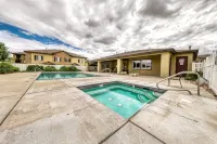 Cozy Ski, Golf, & Hiking Retreat w/Hottub, Pool, Private Sauna, Pingpong, & More - 3つ星