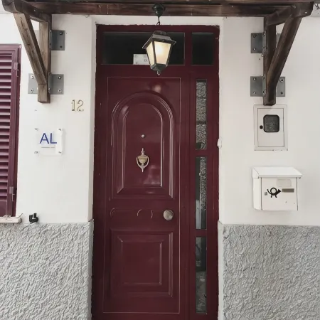 Rustic and comfortable accommodation in the heart of Loriga. Room for 8 people.