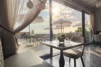 Vivid Blue Serenity Resort - breakfast