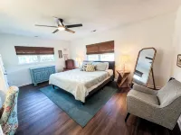 Lake Moultrie Lakefront:  Private Dock + Pet-Friendly + Bring Your Boat! - Boutique