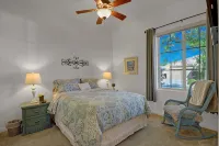 Private Gated Pool/Spa home with mountain views close to everything! - غرفة مطلة على الجبل