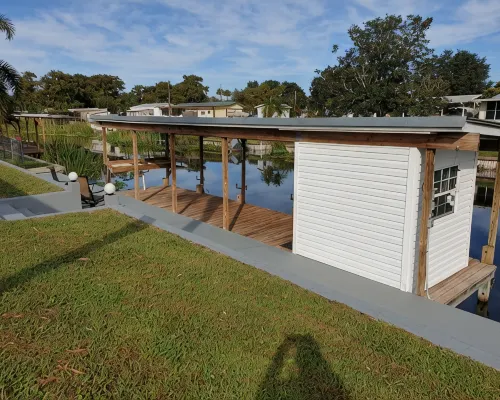Fishin' for Days! Waterfront Home with Covered Boat Dock in Okeechobee! โรงแรมในโอกีโชบี