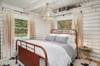 From Sunrise to Sunset - Peaceful Waterfront Escape 7 acres, 300+ ft. beachfront - Homestays