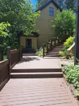 Quiet ReflectionsSpacious 5-BR house with Outstanding Views, Hot Tub Sleeps 14 - 4-Star