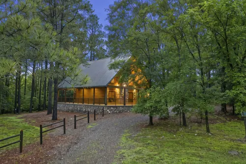 Rustic Romance- Couple's Dream w/Jacuzzi Tub, Hot Tub, & Balcony Swing Bed - Romantic