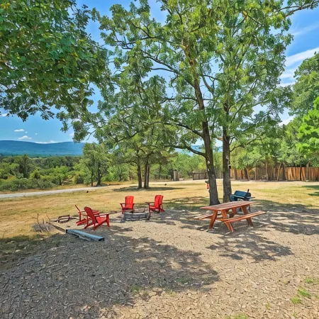 Luxury Getaway | Mountain/River Views, BBQ/Fishing