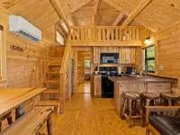 Barnwell Mountain Cabins #2: Cabin/Tiny Home w/ loft in Gilmer across from BMRA Hotels in Upshur County