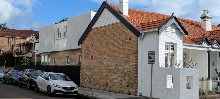 Ultimate Luxury 100m From Manly Beach. Sensational 3br House With Cedar Hot Tub Hotels in Manly