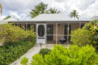 Cozy beach cottage at Sea Lodges, Cayman Kai