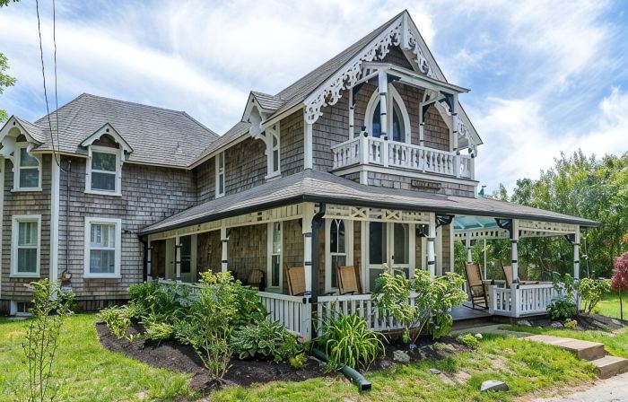 The Legacy House: Walk to Inkwell Beach + Historic Charm, Modern Comfort