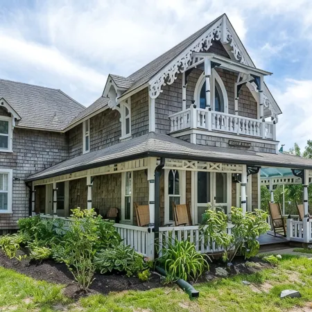 The Legacy House: Walk to Inkwell Beach + Historic Charm, Modern Comfort