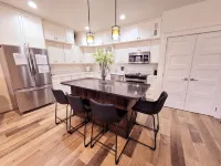Updated 2 Bedroom Condo! - Pools