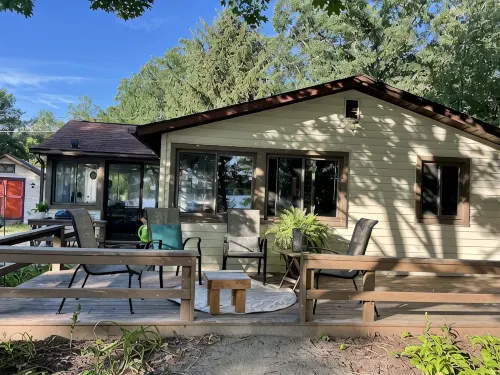 Cozy, remodeled 1940’s lake cottage on Long Lake in Ionia County - Wifi