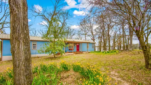 Lake Fork Waterfront Cabin-Onsite Boat Ramp Boat Dock Fishing Fire Pit