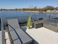 Houseboat Fjord Serina with bio-sauna and roof terrace in Schleswig Hotel di Schleswig
