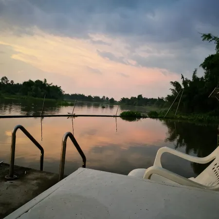 River Marina Resort