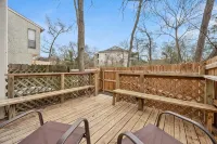 Wellspring Townhome - King Bed Suite minutes from Texas A&M - 民宿